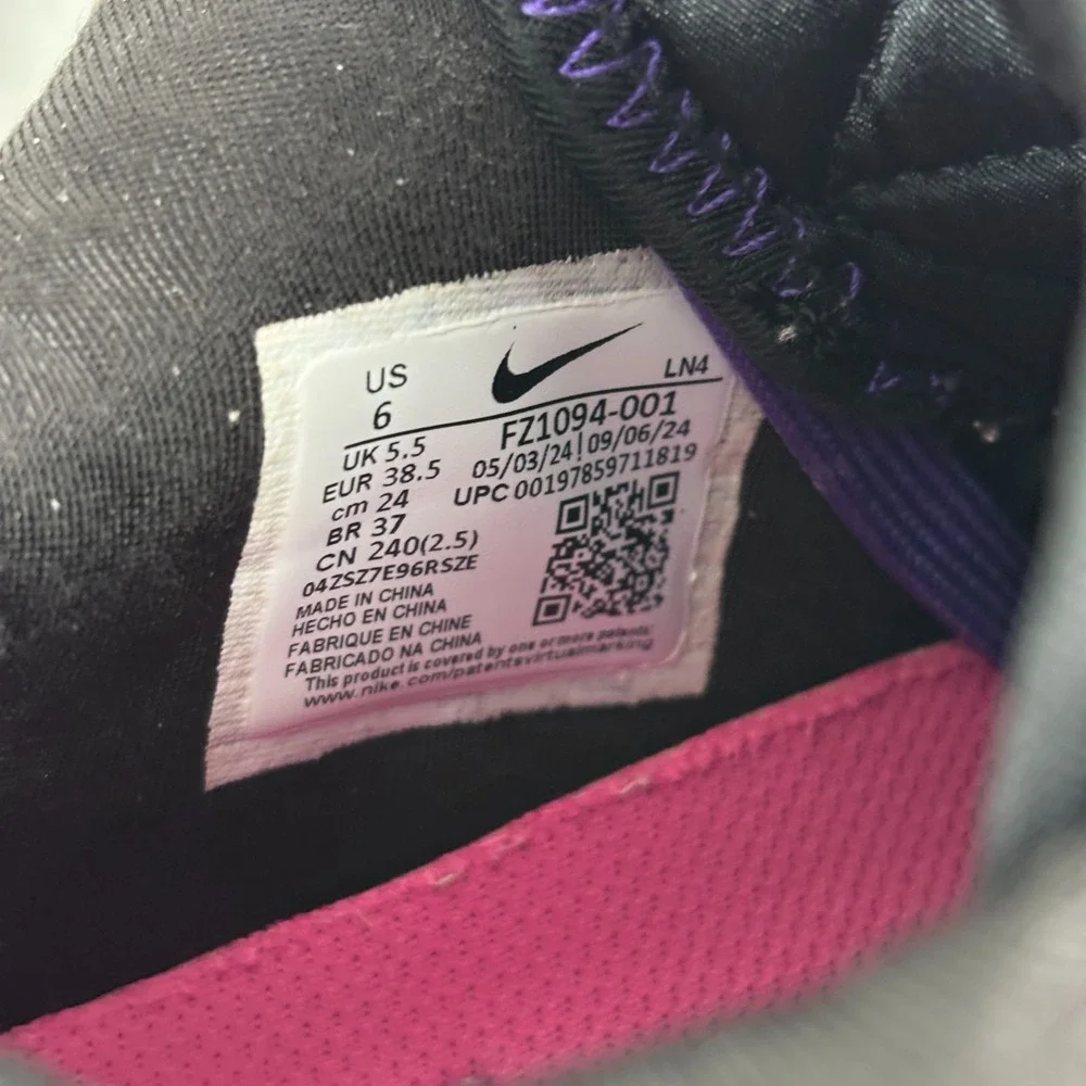 Nike LeBron 22 Blacklight Men's 6 FZ1094-001 Black‎ Pink Glow Basketball Shoes
